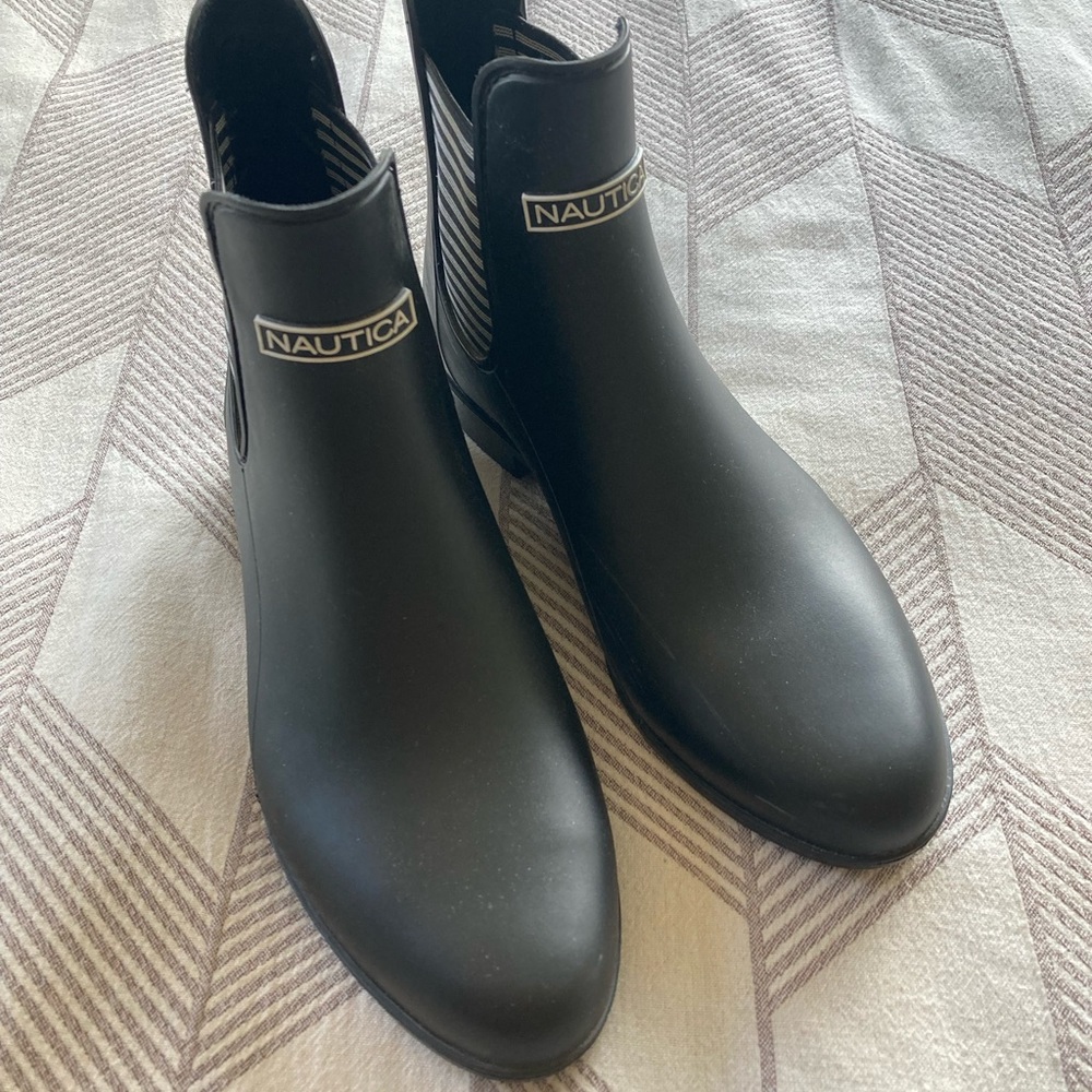 Black Nautical short rain boots